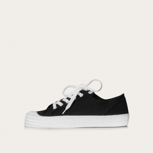 Novesta Star Master sneakersy damskie VEGAN, czarne na białym #